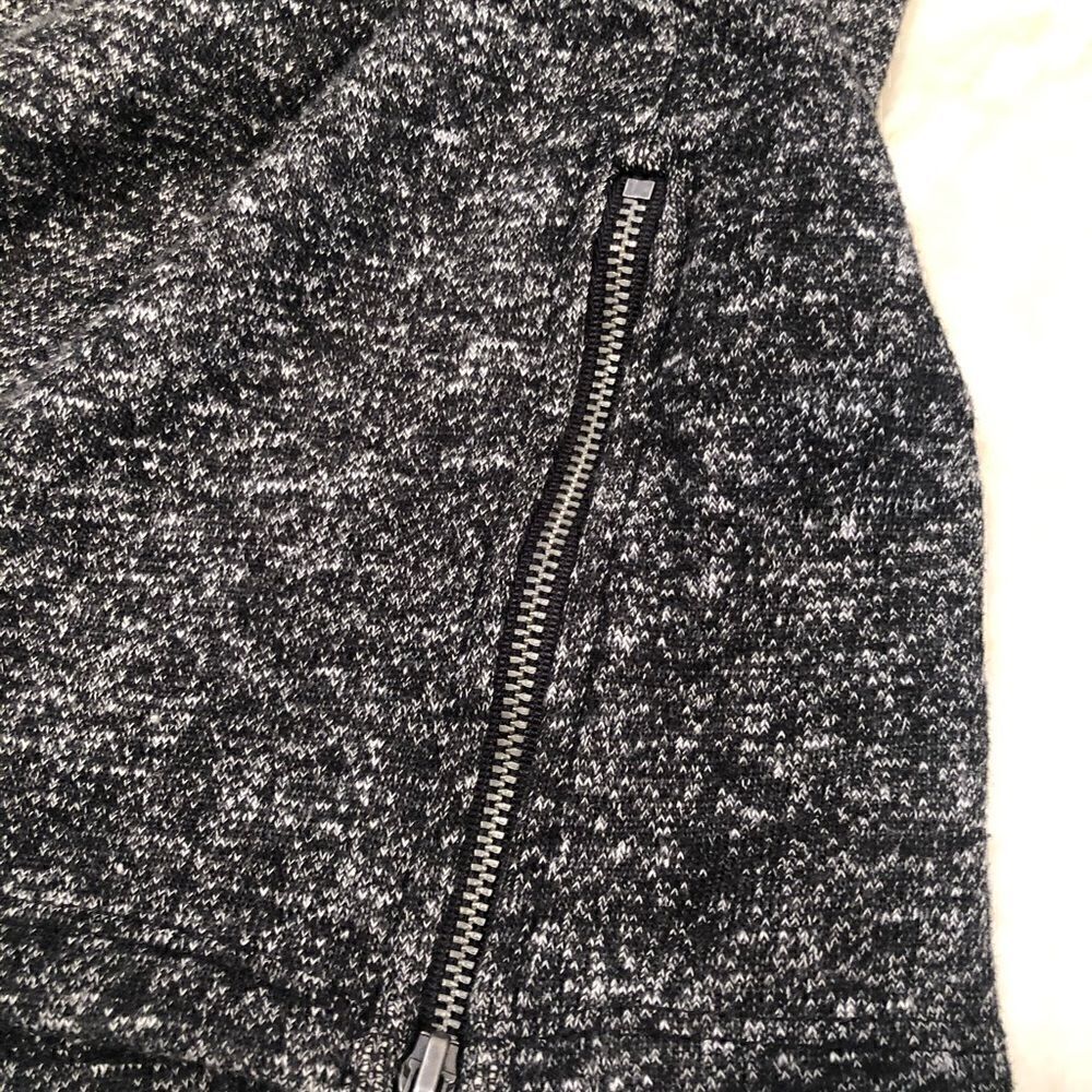 Fabletics Hoodie   - Picture 4 of 5